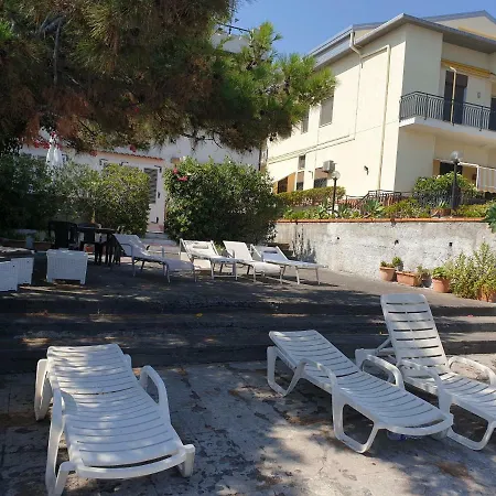 La Casa Al Mare Apartment *